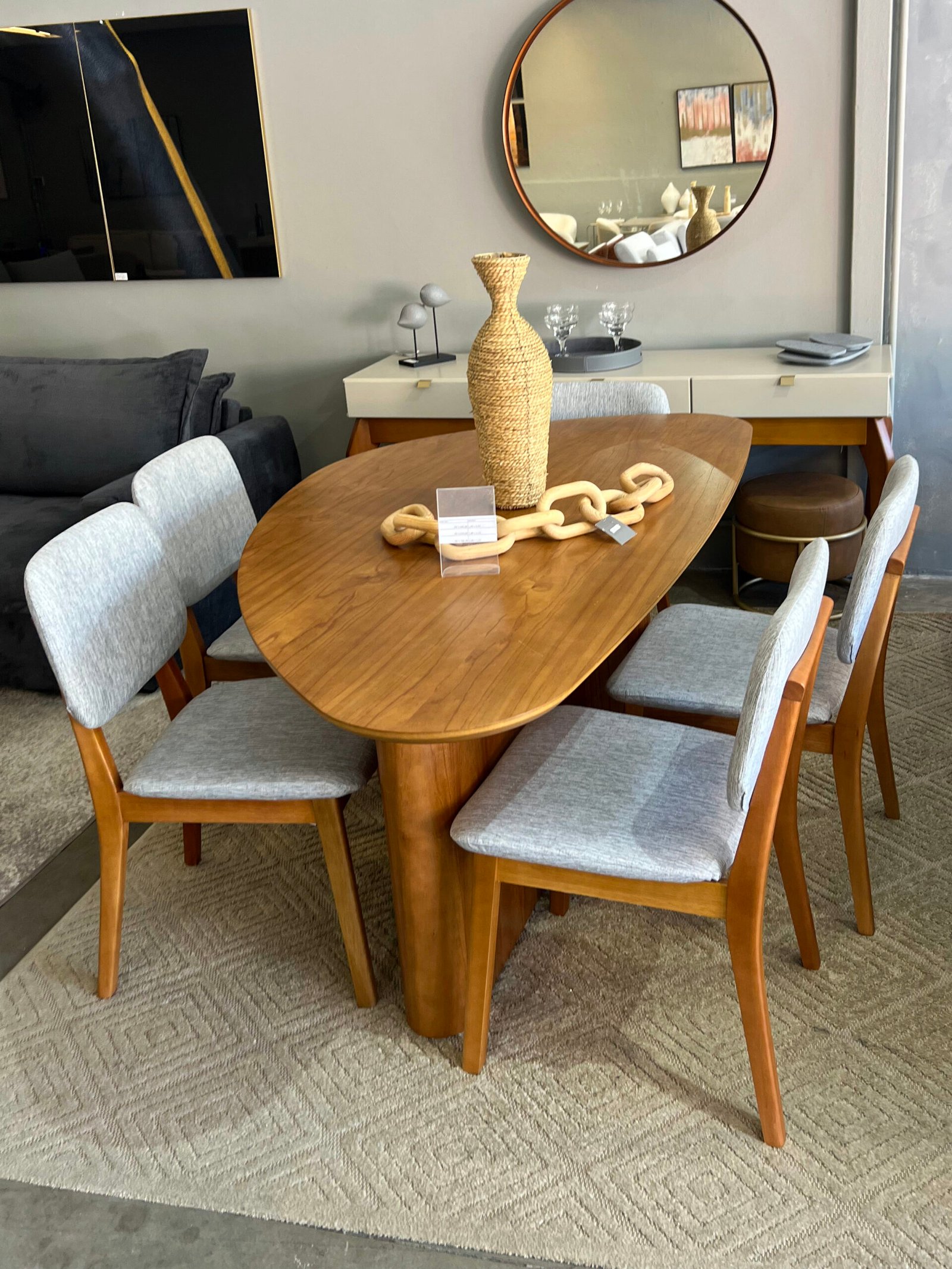 Mesa de Jantar com Cadeiras